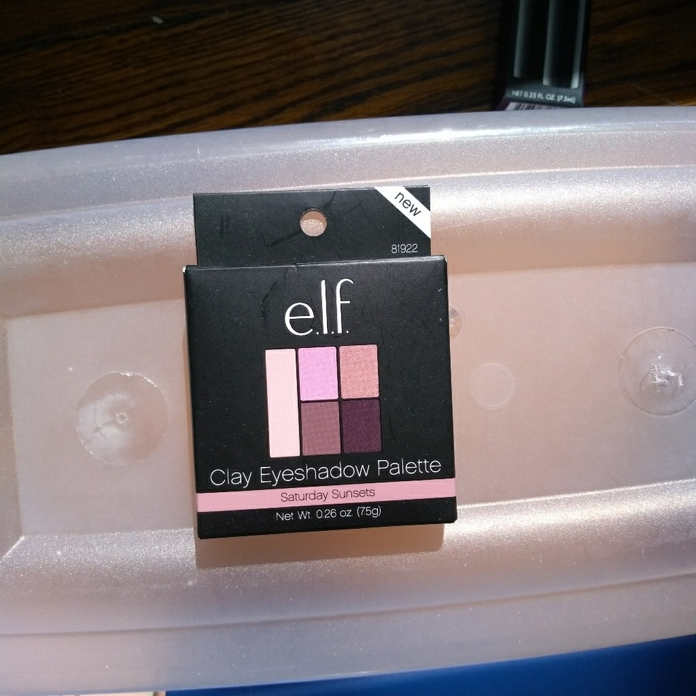 E.L.F. Saturday sunsets clay eyeshadow palette